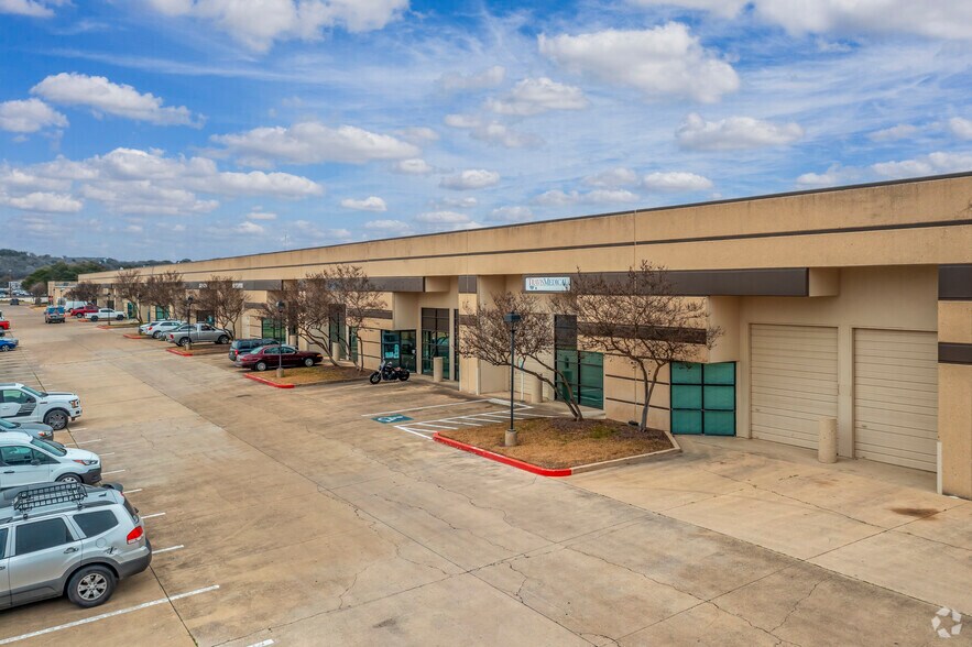 More Photos Of 6850-6862 Alamo Downs Pky, San Antonio Unknown For Lease