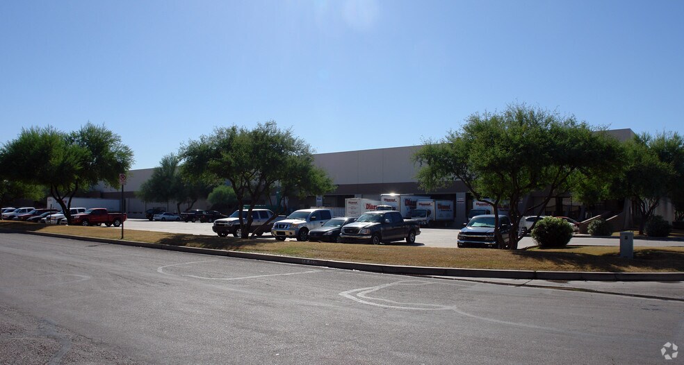 More Photos Of 4441 W Polk St, Phoenix Manufacturing For Lease
