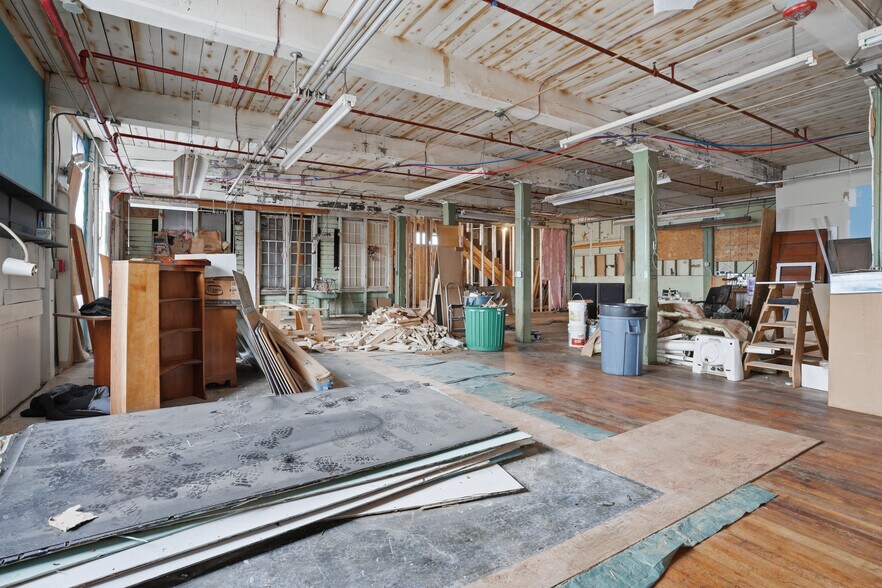 More Photos Of 120 Webster St, Pawtucket Manufacturing For Sale