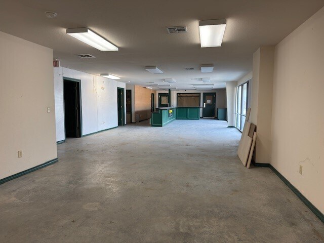 More Photos Of 1600 S Main St, Mcalester Industrial For Sale