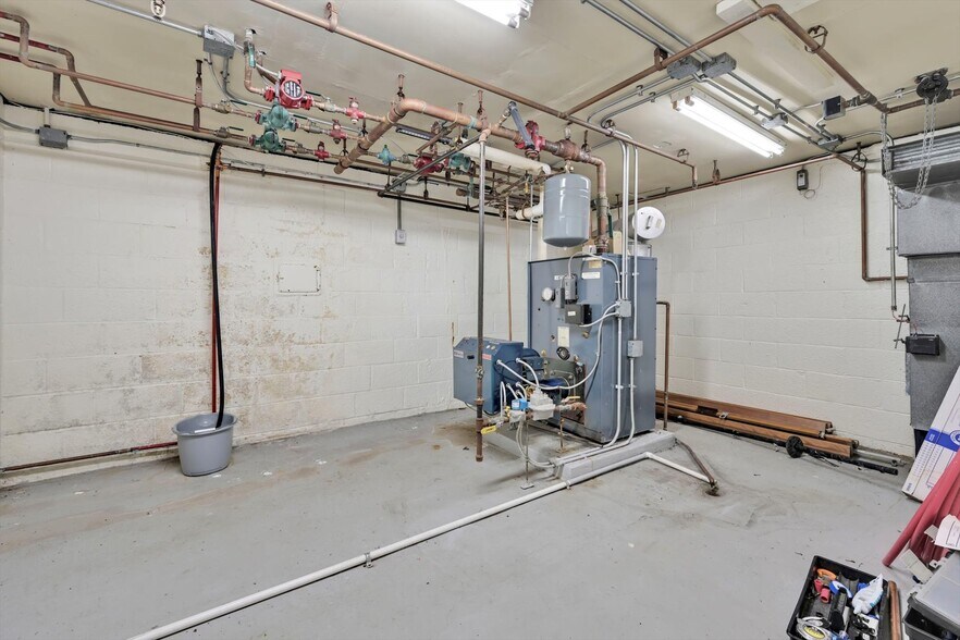 More Photos Of 780 Claremont Ave, Tamaqua Office For Sale