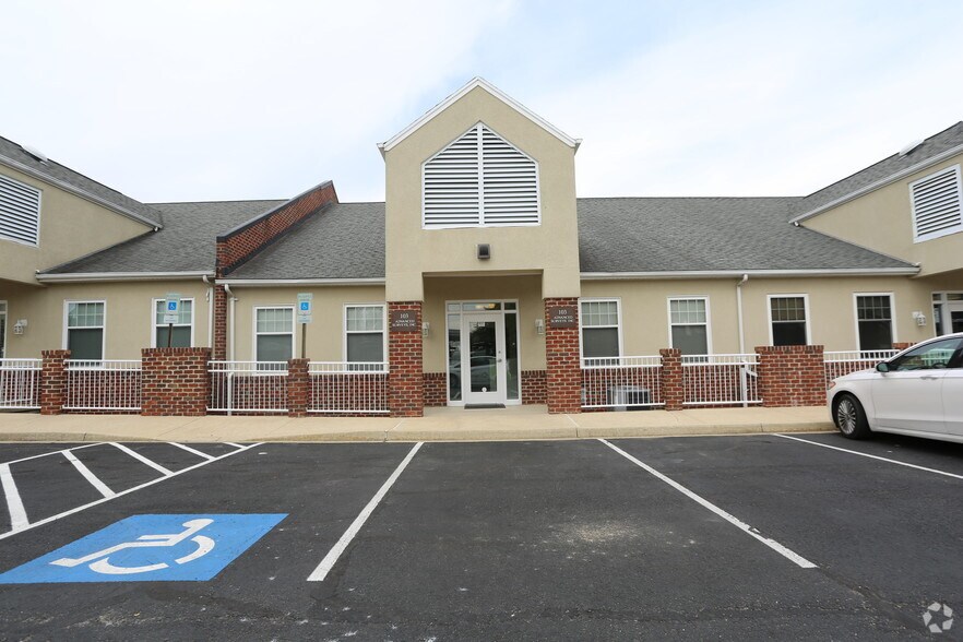 More Photos Of 3140 W Ward Rd, Dunkirk Medical For Lease