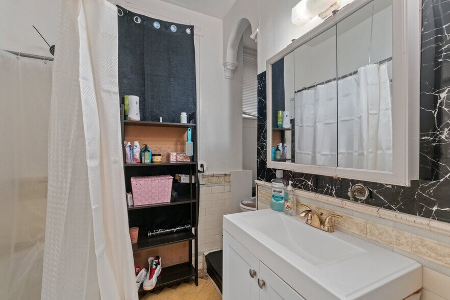 More Photos Of 217 E Preston St, Baltimore Apartments For Sale