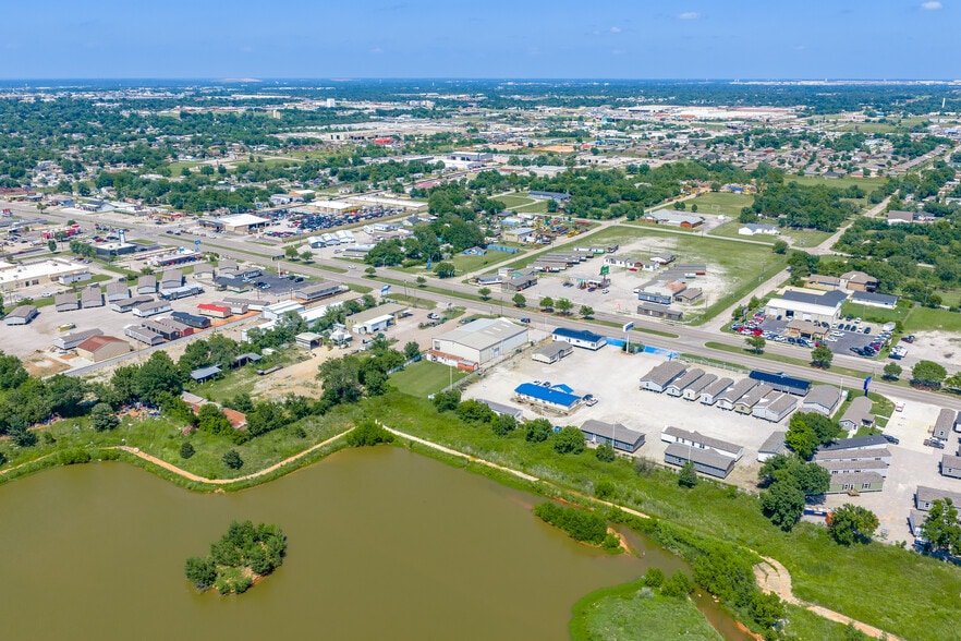 More Photos Of 6209 S Shields Blvd, Oklahoma City Manufacturing For Sale