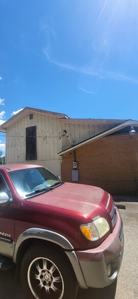 More Photos Of 3155 Pio Nono Ave, Macon-Bibb Lodge Meeting Hall For Sale