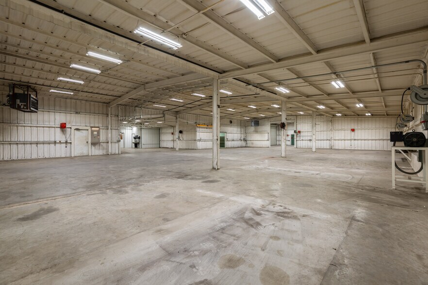 More Photos Of 3100 E Highway 199, Springtown Warehouse For Lease