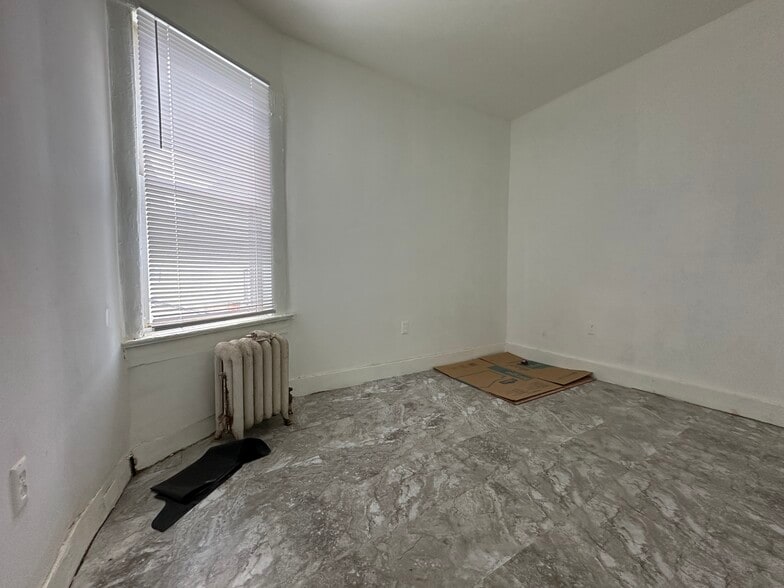 More Photos Of 232 Stuyvesant Ave, Lyndhurst Storefront Retail Residential For Sale