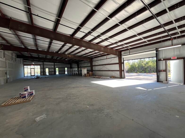 More Photos Of 17657 Cordova Pl, Panama City Beach Warehouse For Lease