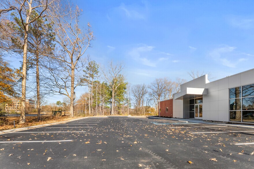 More Photos Of 4420 Expressway Dr, Virginia Beach Office For Lease