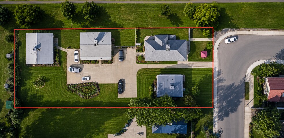 More Photos Of 132 Ohio Dr, Bakersfield Multifamily For Sale