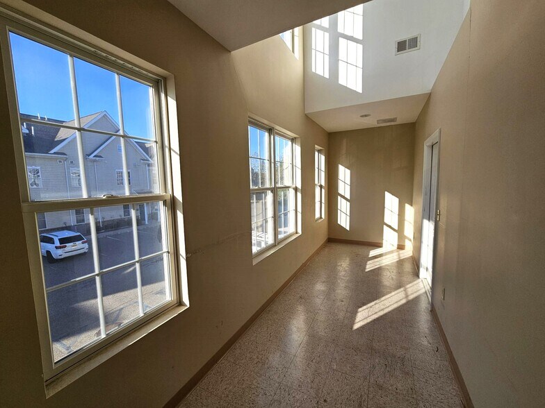 More Photos Of 5 Walter E Foran Blvd, Flemington Medical For Lease