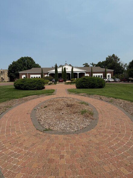 More Photos Of 110 W Otis Ave, Salina Office For Sale