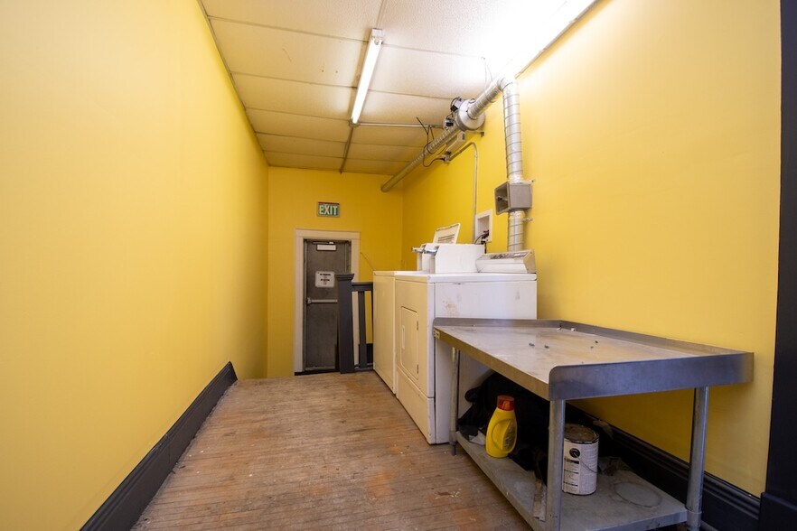 More Photos Of 197 Hunter St W, Peterborough Storefront Retail Residential For Sale