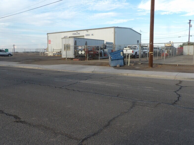 More Photos Of 500 S N St, Imperial Warehouse For Sale