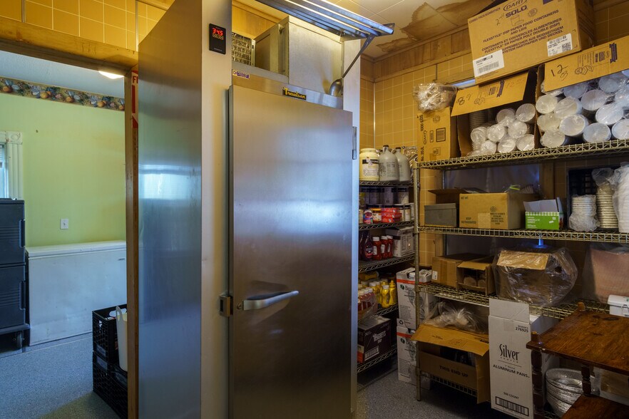 More Photos Of 181 W State St, Granby Storefront Retail Residential For Sale