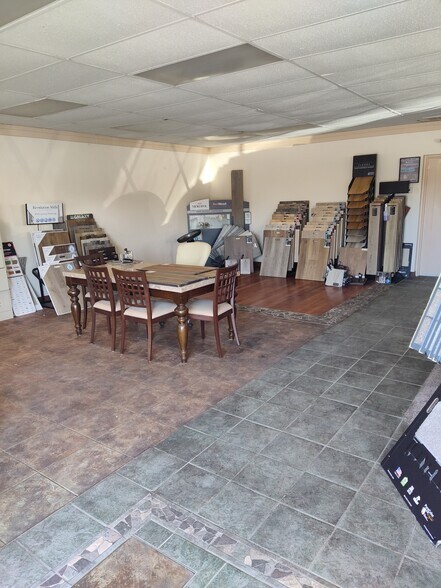 More Photos Of 35223 23 Mile Rd, New Baltimore Storefront For Lease