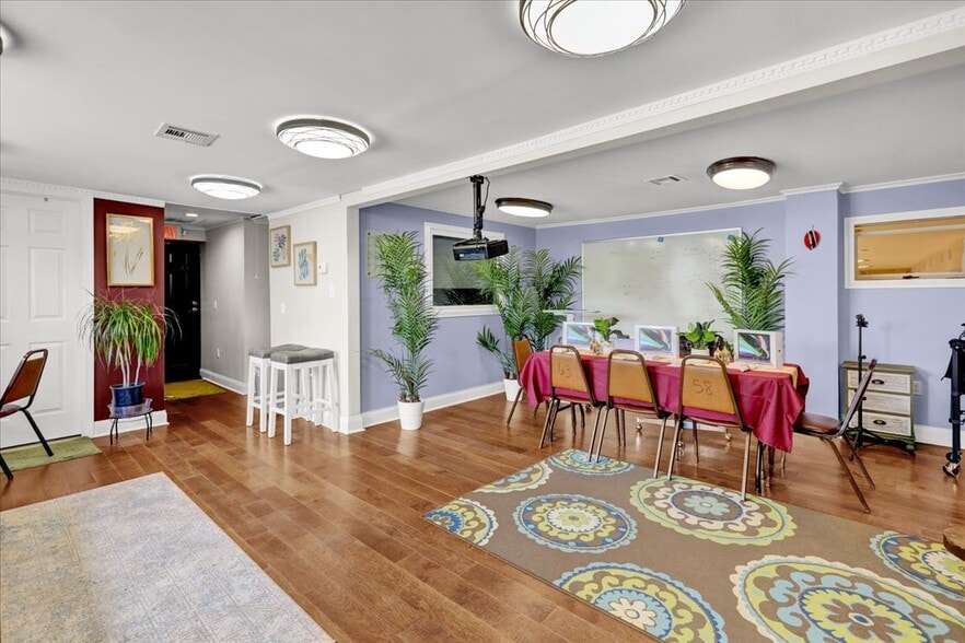 More Photos Of 22 New Holland ave, Shillington Sports And Entertainment For Sale