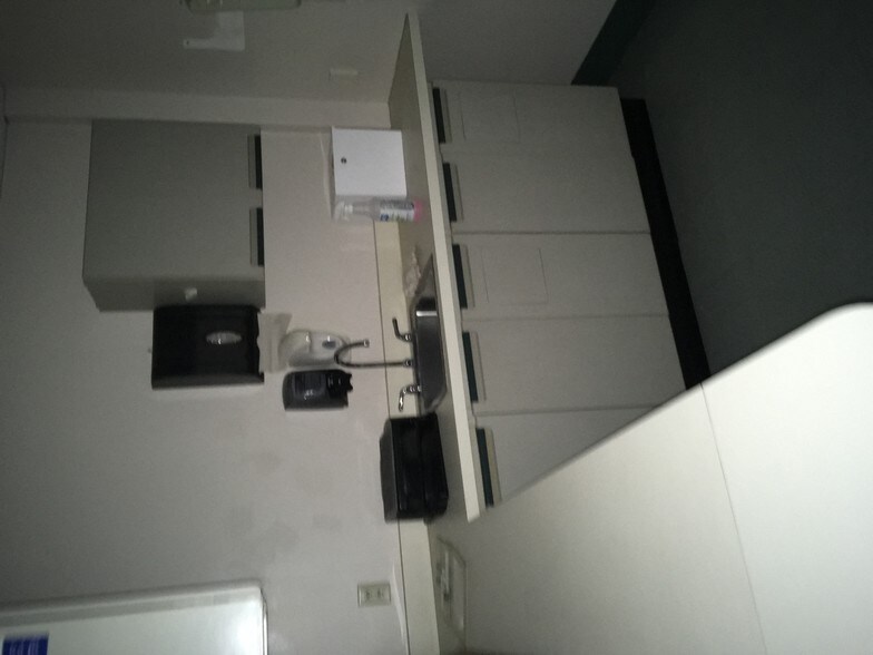 More Photos Of 4976-4996 Gerrardstown Rd, Inwood Freestanding For Lease