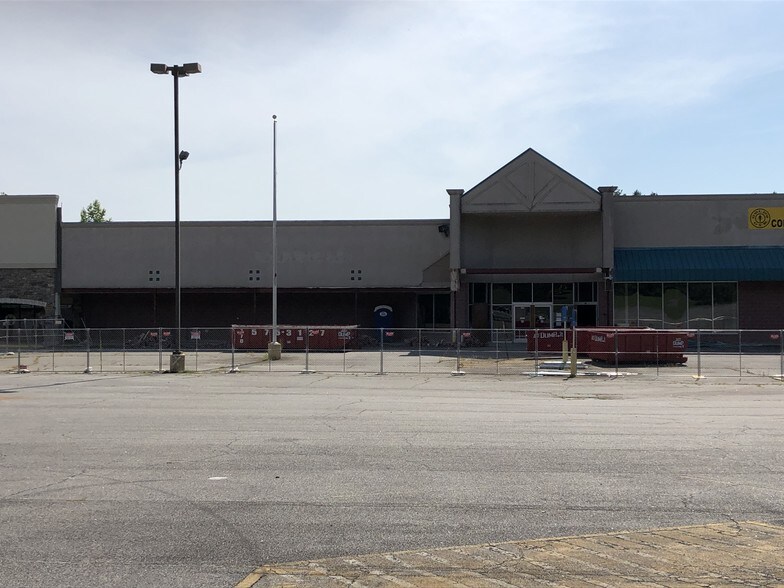 More Photos Of 9105 Hickory Flat Hwy, Woodstock Unknown For Lease