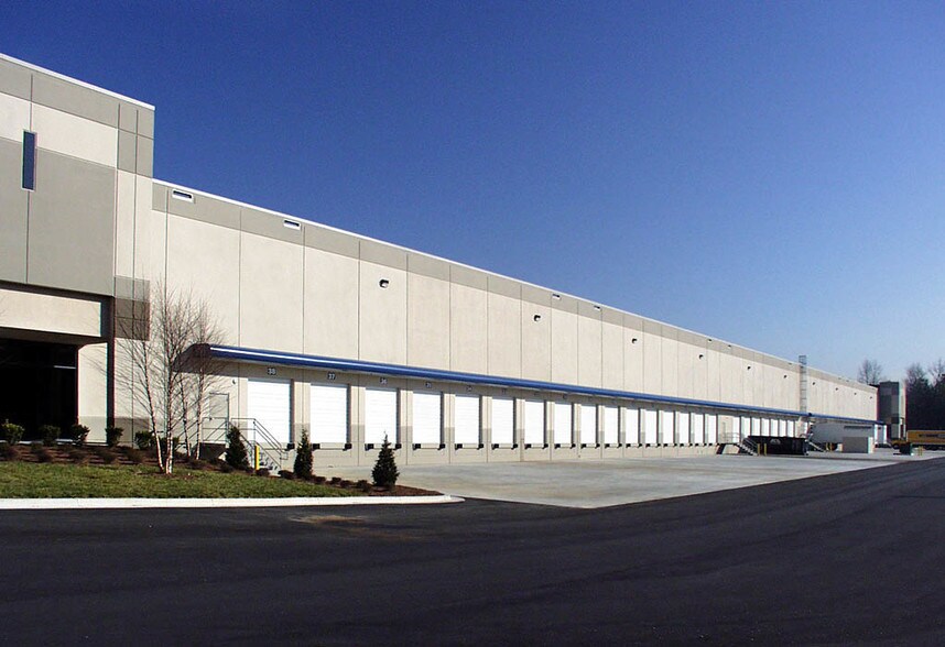 More Photos Of 5800 Plummer Rd, Atlanta Warehouse For Lease