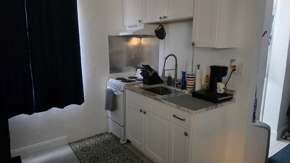 More Photos Of 117 N 5th St, Fort Pierce Office Residential For Sale