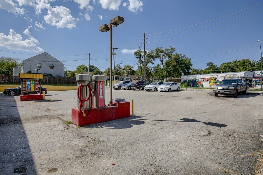 More Photos Of 7030 Troost Ave, Kansas City Carwash For Sale