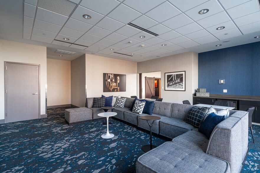 More Photos Of 1369 Spruce Pl, Minneapolis Apartments For Lease