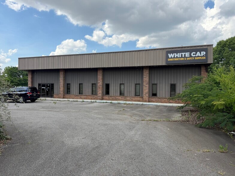 More Photos Of 3288 Wall Triana Hwy SW, Huntsville Warehouse For Lease