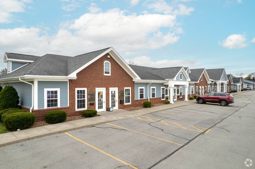 Primary Photo Of 421-481 PENBROOKE Dr, Penfield Office For Sale