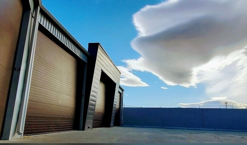 More Photos Of 49751 Oates Ln, Coachella Parking Garage For Sale