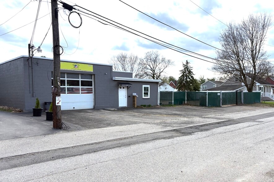 More Photos Of 27 Brooks Ave, Morrisville Service For Sale