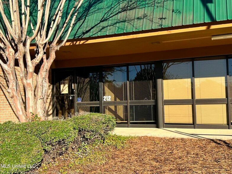 Primary Photo Of 212-232 Saint Paul St, Pearl Office For Lease