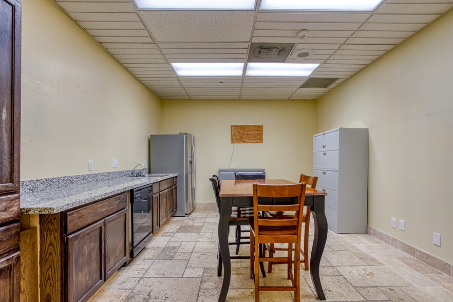 More Photos Of 732 S 6th St, Las Vegas Loft Creative Space For Lease