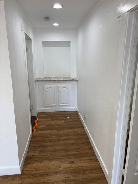 More Photos Of 515-521 W Ramsey St, Banning Storefront Retail Office For Lease