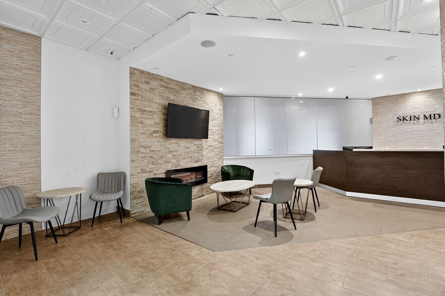 More Photos Of 3075 Hospital Gate, Oakville Medical For Sale