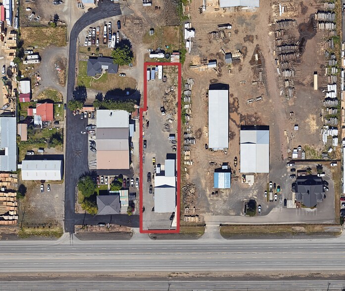 More Photos Of 6261 Crater Lake Hwy, Central Point Industrial For Sale