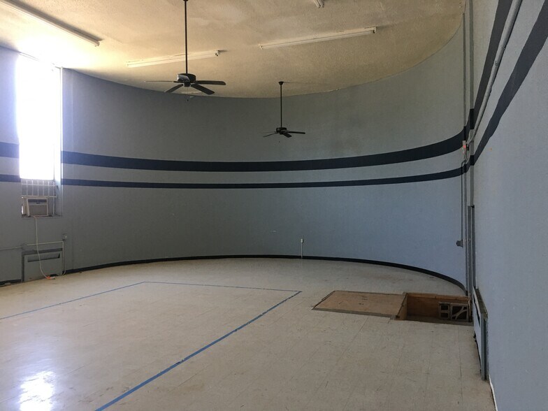 More Photos Of 1208 Calumet St, Houston Manufacturing For Lease