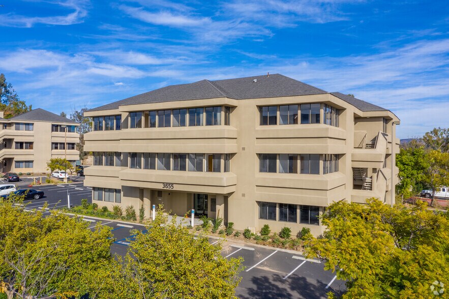 More Photos Of 3665 Ruffin Rd, San Diego Unknown For Lease