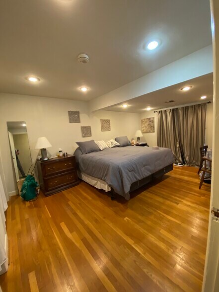 More Photos Of 74 Rowe Rd, Staunton Restaurant For Sale