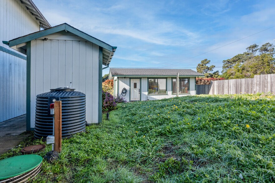 More Photos Of 18651 Old Coast Hwy, Fort Bragg Flex For Sale