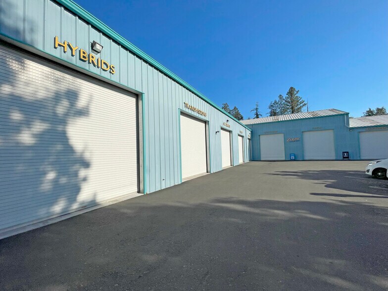 More Photos Of 9670 Old Redwood Hwy, Windsor Service For Sale