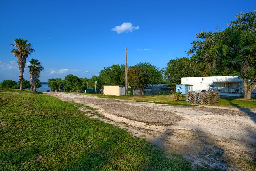 More Photos Of 101 Campbell Rd 3, Sandia Trailer Camper Park For Sale