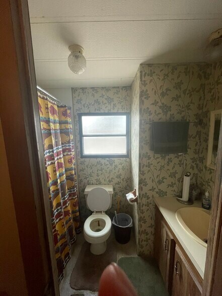 More Photos Of 4907 S Main St, Roswell Auto Dealership For Sale