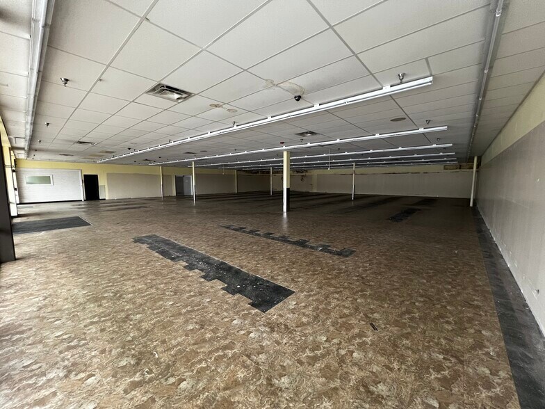 More Photos Of 419-449 Highway 52 Byp W, Lafayette Unknown For Lease