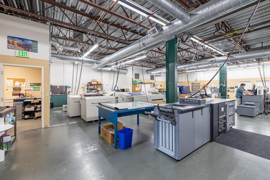 More Photos Of 2000 Kentucky St, Bellingham Warehouse For Sale