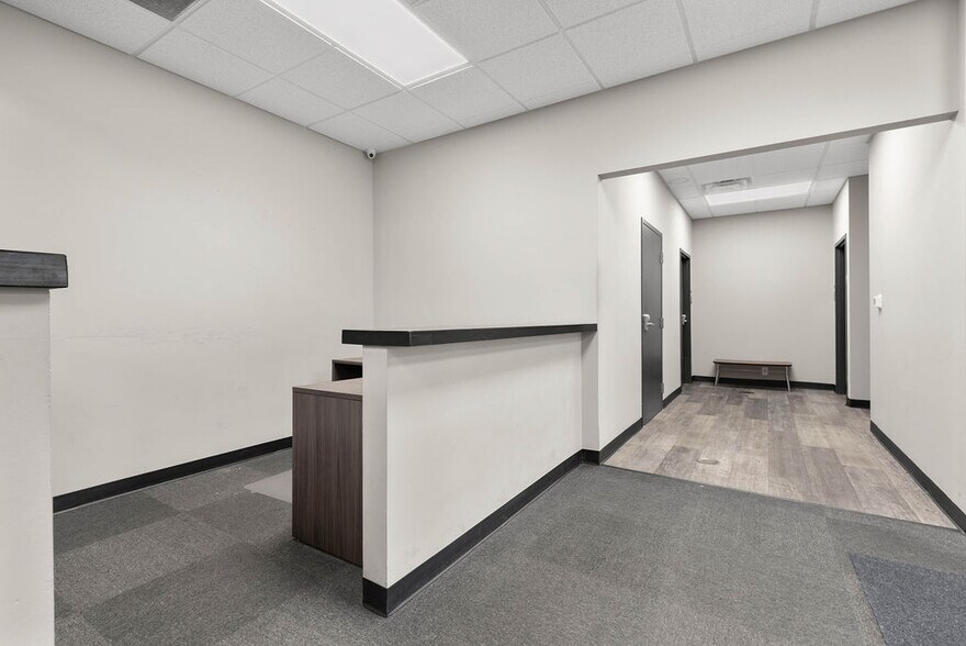 More Photos Of 3051 Delta Marine Dr, Reynoldsburg Light Manufacturing For Sale