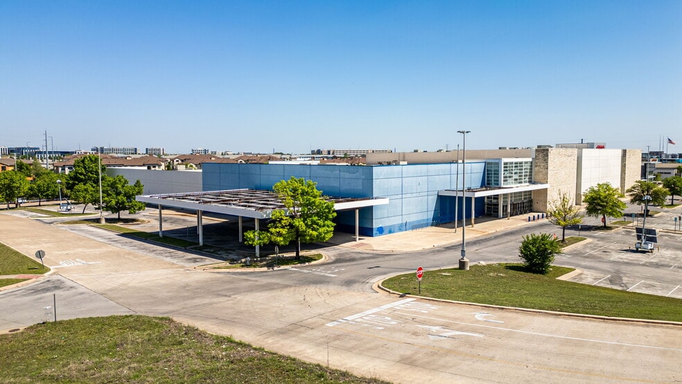 More Photos Of 12625 N Interstate 35, Austin Freestanding For Sale