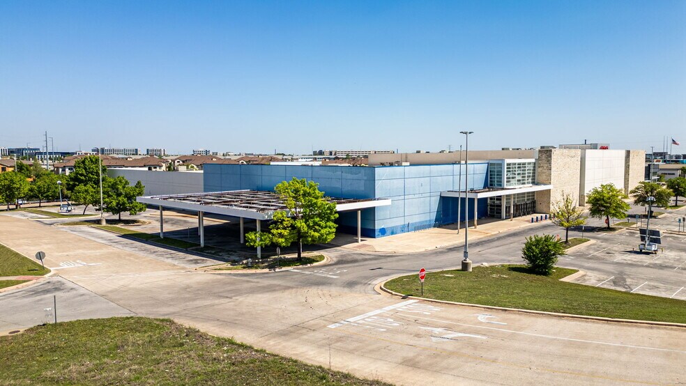 More Photos Of 12629 N Interstate 35, Austin Freestanding For Sale