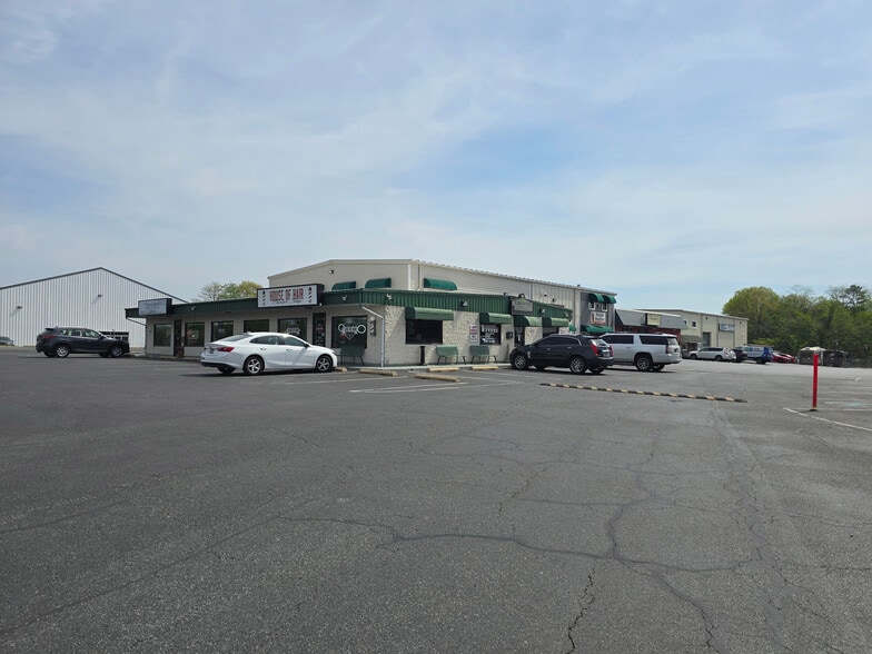 More Photos Of 1502 E Lebanon Rd, Dover Unknown For Lease