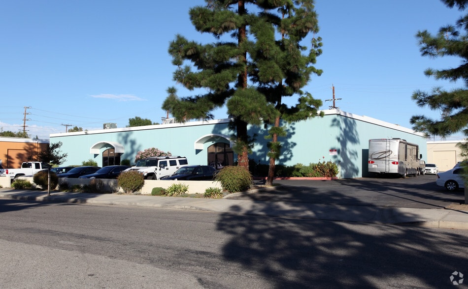 More Photos Of 21110-21129 Osborne St, Canoga Park Unknown For Lease